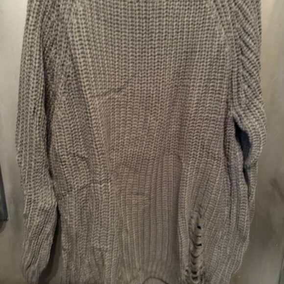 Grey Crew Neck distressed Sweater - NWOT - Picture 7 of 15